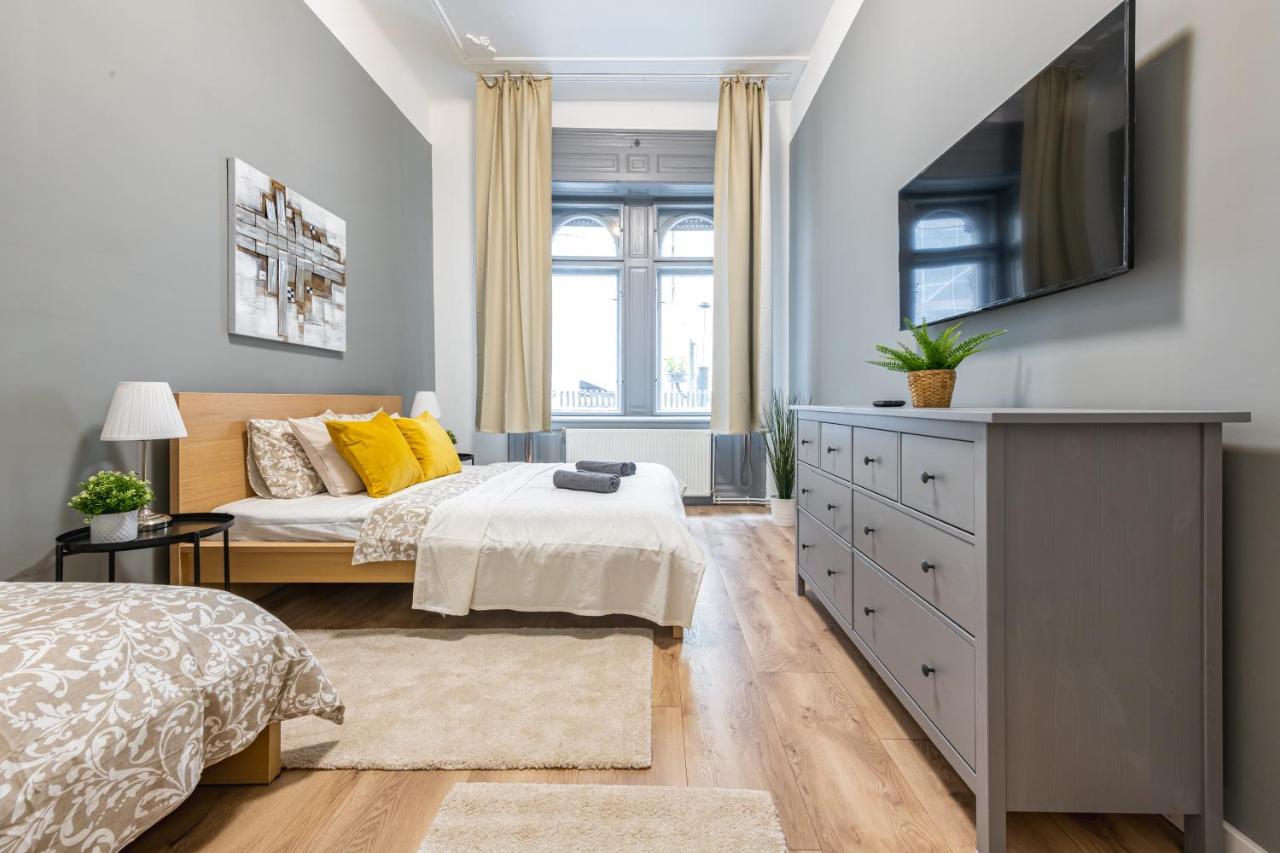 Deluxe Kazincy Apartment In The Heart Of 布达佩斯 外观 照片