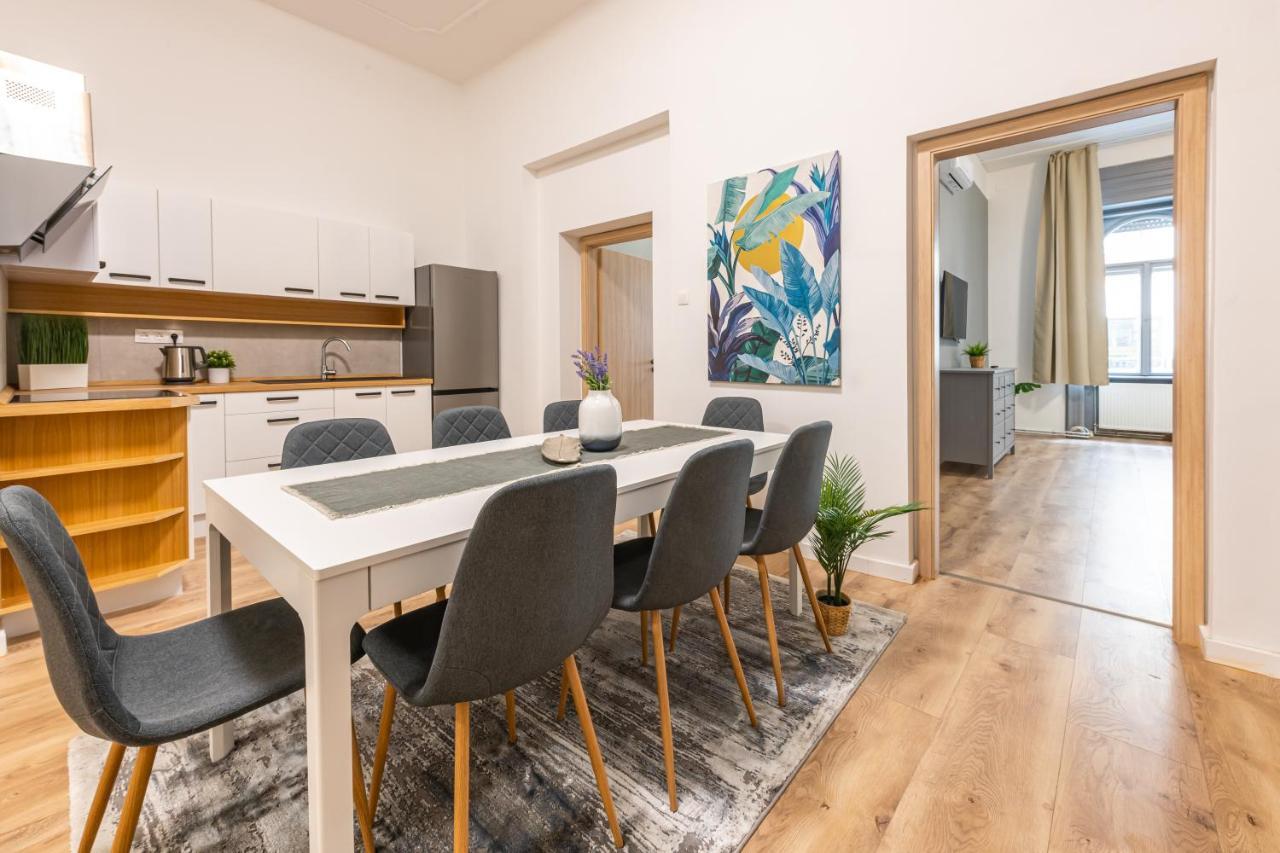 Deluxe Kazincy Apartment In The Heart Of 布达佩斯 外观 照片
